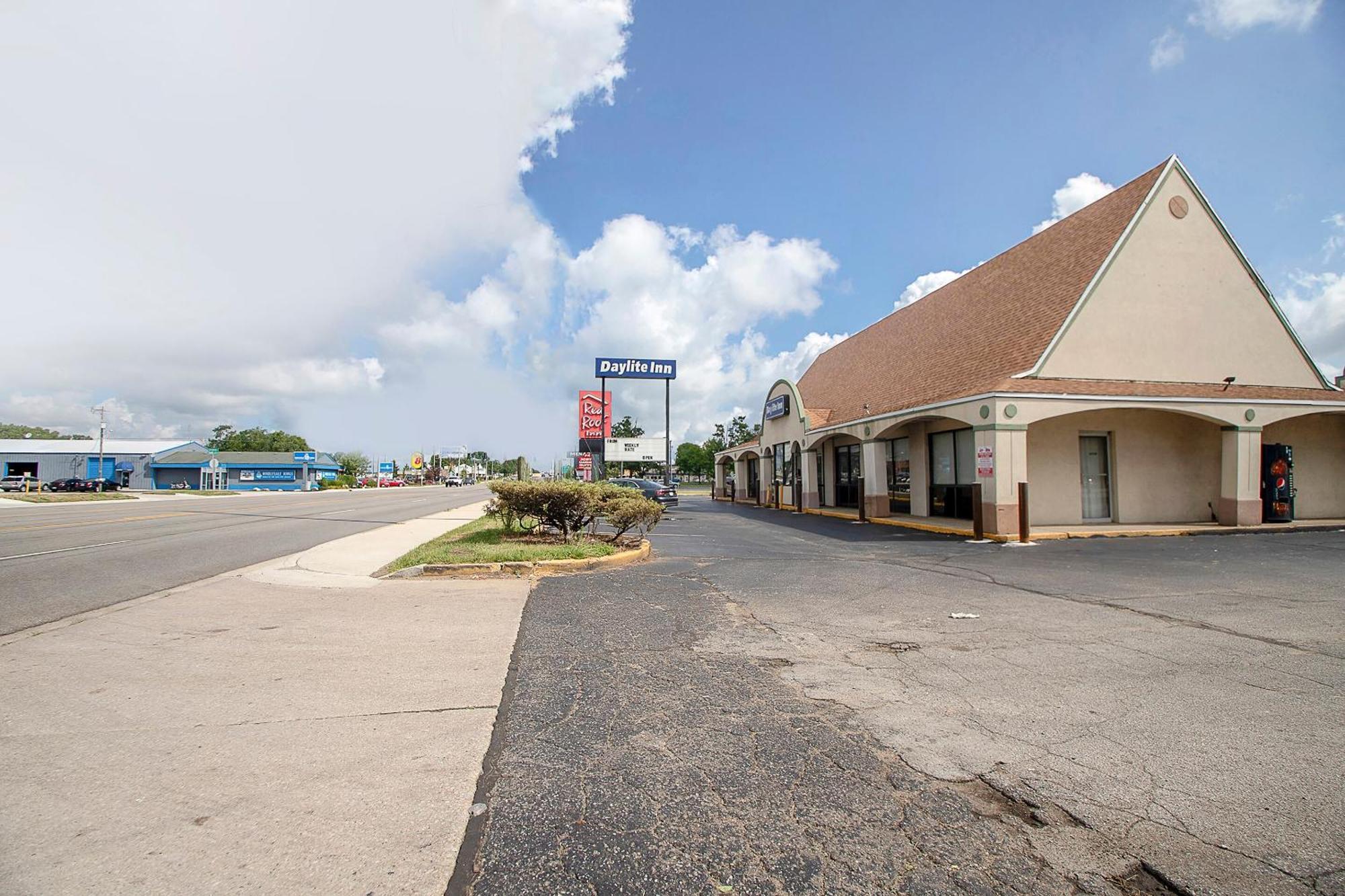 Hotel O Daylight Inn Elkhart I-90, In Экстерьер фото